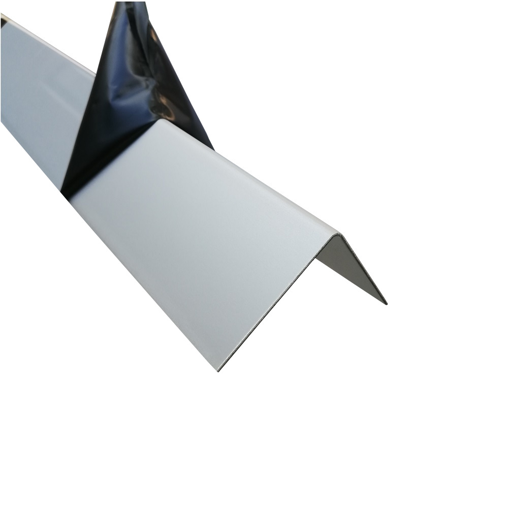 Material: AlMg1 1,5 Meter langer Aluminium Kantenschutz Winkel Schenkellänge Innenmaß 6x6 cm 1500mm x 60x60mm Oberflächenoptik: silber natur eloxiert in 1,5mm Materialstärke